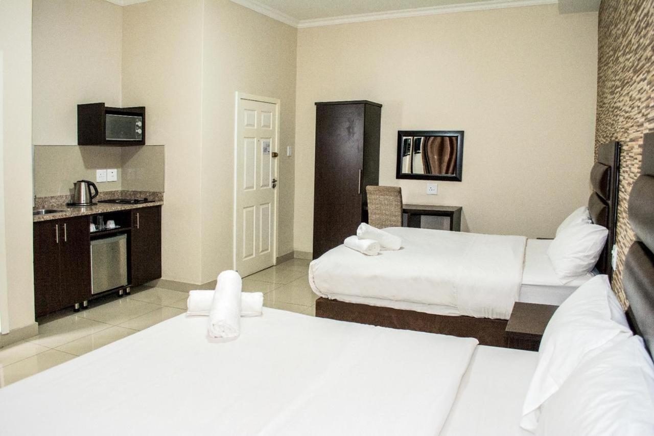 Bayside Hotel & Self Catering 110 West Street Durban Buitenkant foto