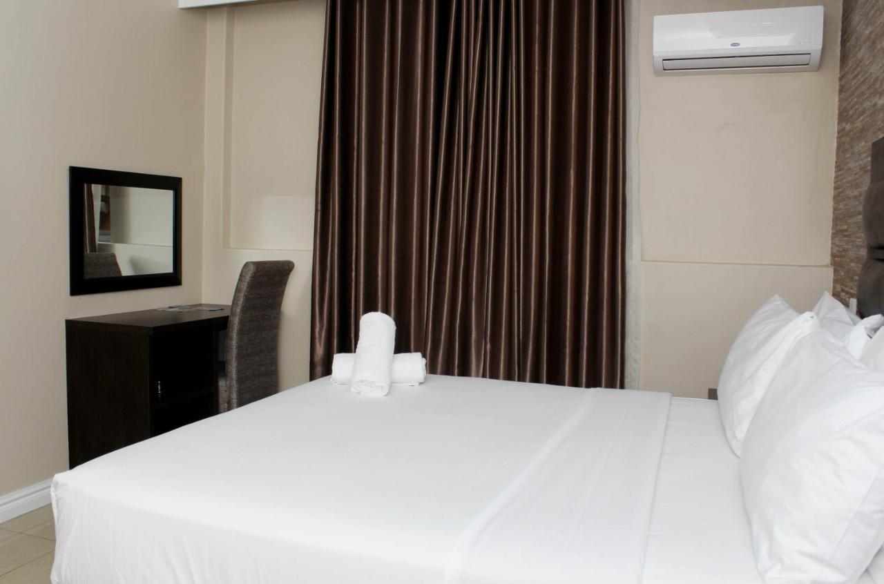 Bayside Hotel & Self Catering 110 West Street Durban Buitenkant foto