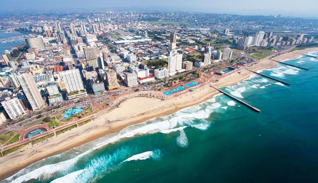 Bayside Hotel & Self Catering 110 West Street Durban Buitenkant foto