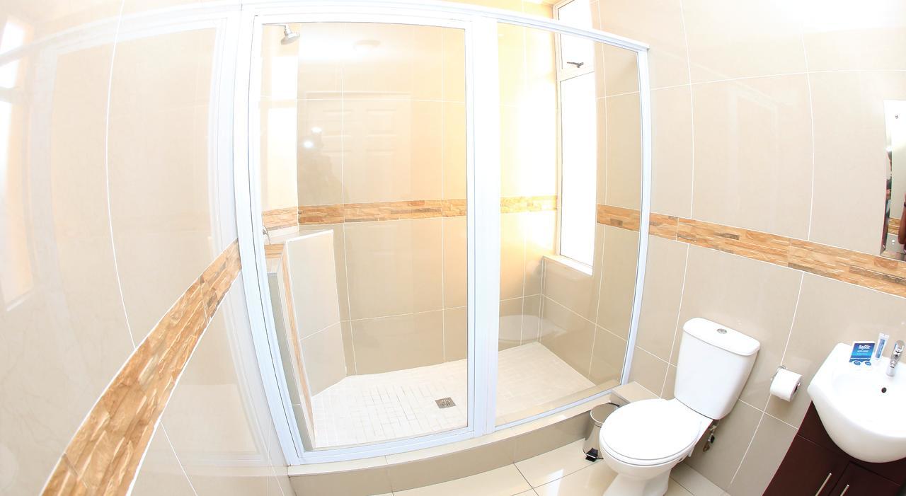 Bayside Hotel & Self Catering 110 West Street Durban Buitenkant foto